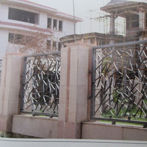 Wrought iron fence gates manufacturers China garden metal steel fencing driveway gate sppliers Hc-f18