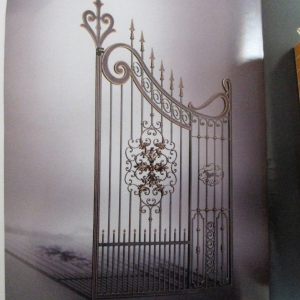 Wrought iron gates manufacturers China fancy driveway gate Hc-g6