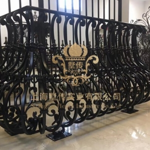 Villa iron balcony 02