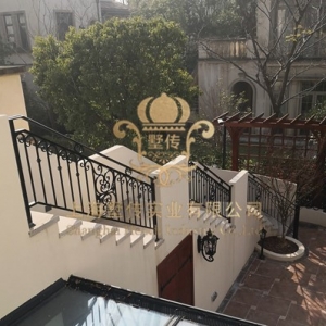 Villa iron balcony 04